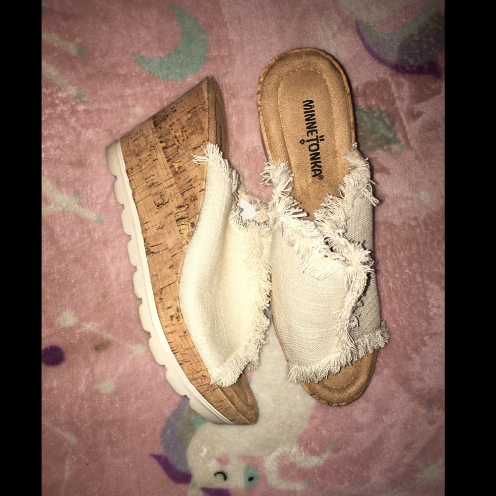 MinneTonka High Heels